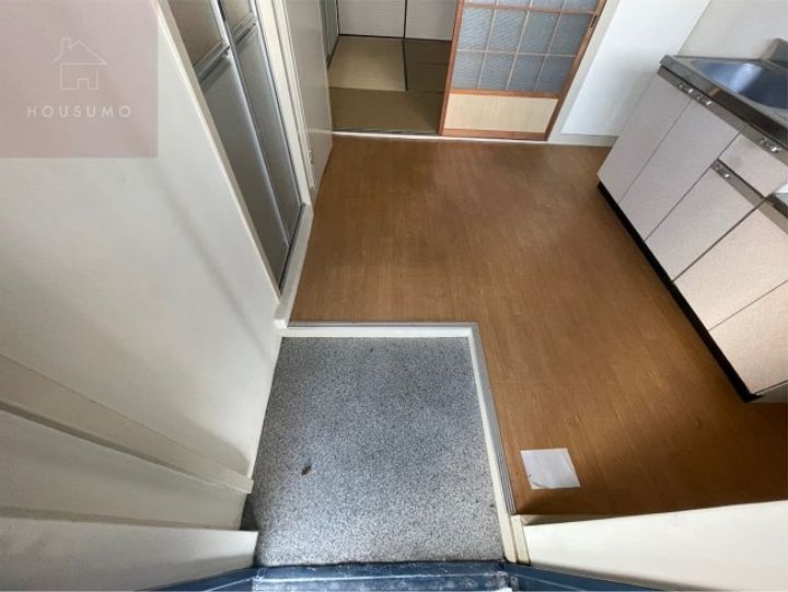 大阪府八尾市旭ケ丘1丁目(マンション)の賃貸物件の玄関