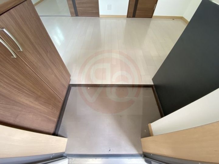 レジーナファーストの玄関