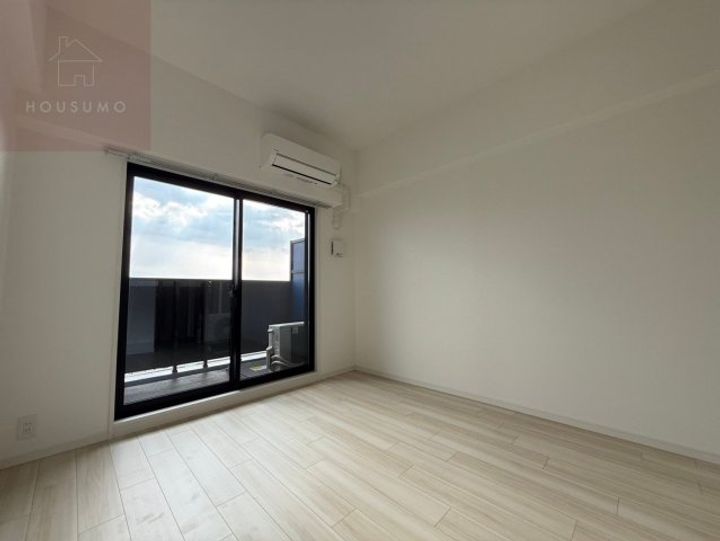 S-RESIDENCE高井田beletaの居間