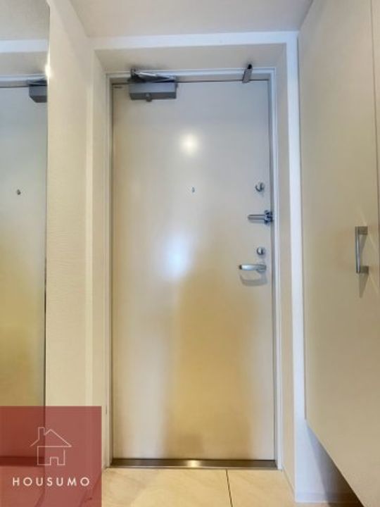 セレニテフラン新大阪 の玄関