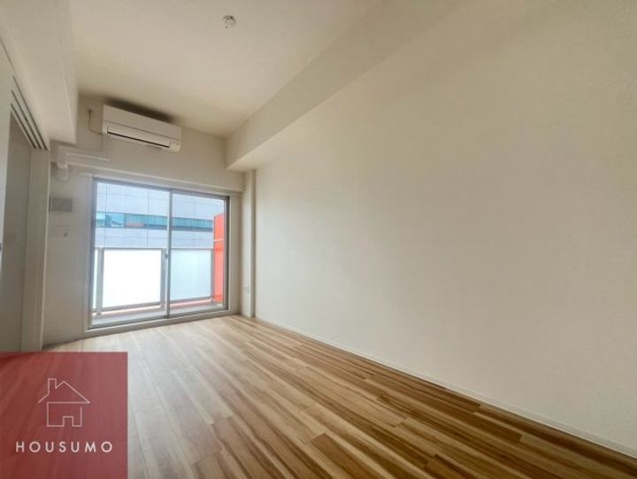 セレニテフラン新大阪 の居間