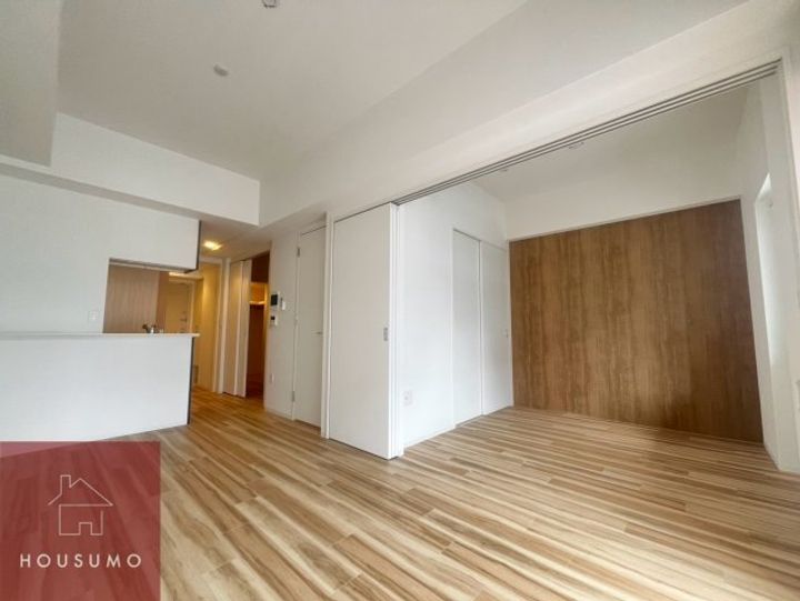 セレニテフラン新大阪 の居間