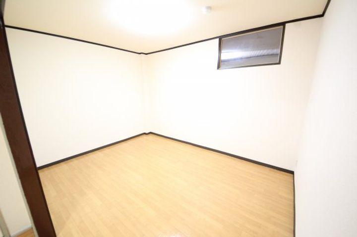大阪府東大阪市寿町3丁目(マンション)の賃貸物件の寝室