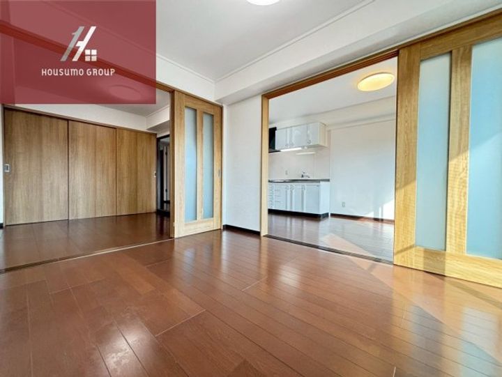 サンパーク寺尾401の居間