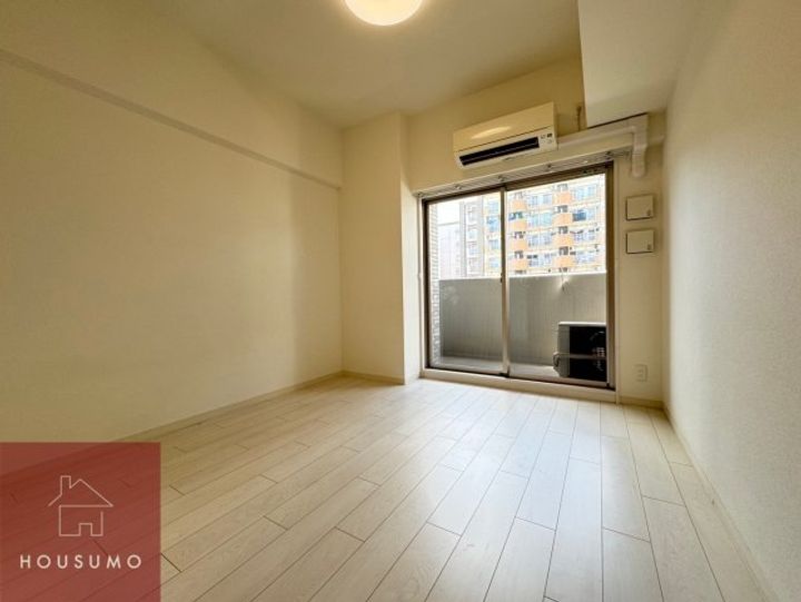 エスリード新大阪レジデンス の居間