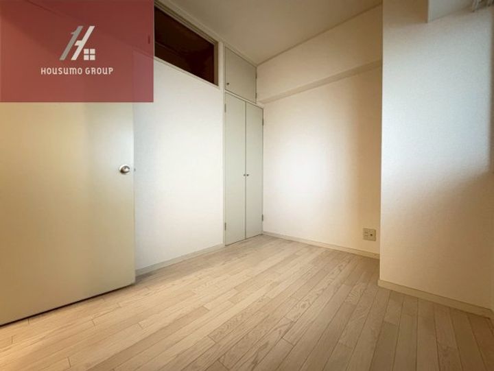 ES COURT503の居間