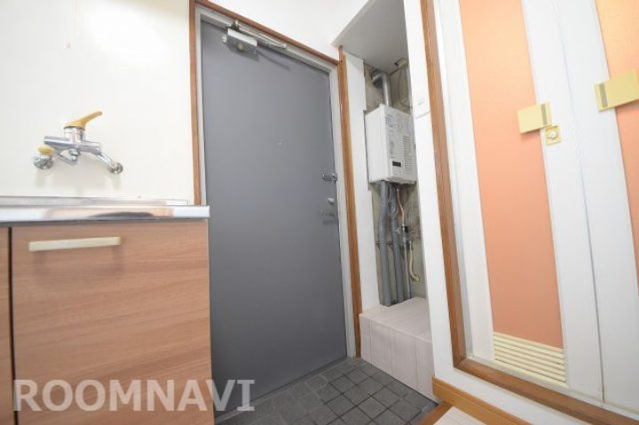 リバティN5の玄関