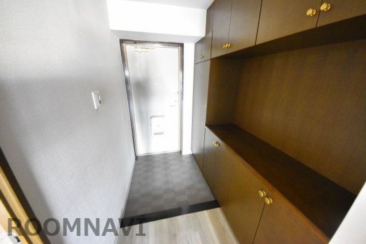 ライオンズマンション佐古6番町の玄関