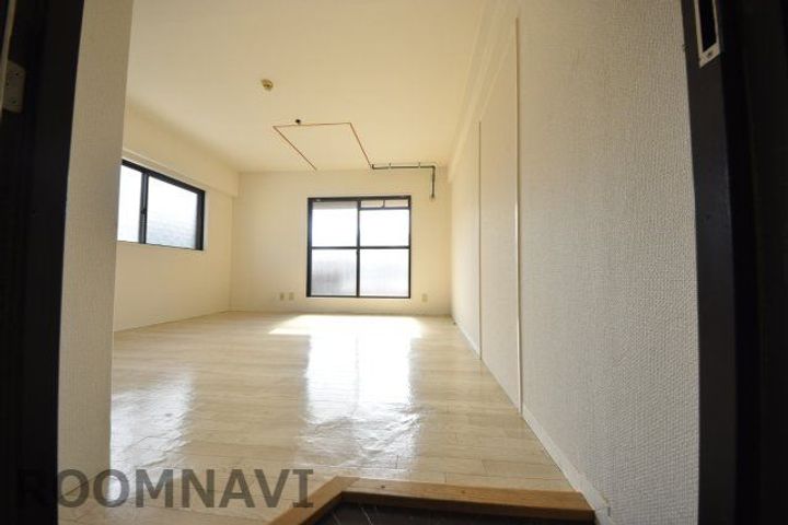 パークイーストの玄関