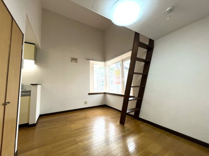 フォーエバー207の居間