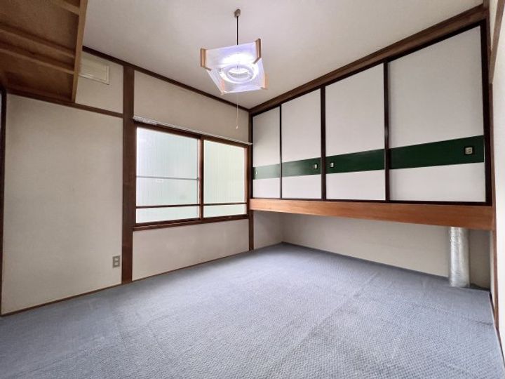 ホワイトマンションB棟5号室の内装