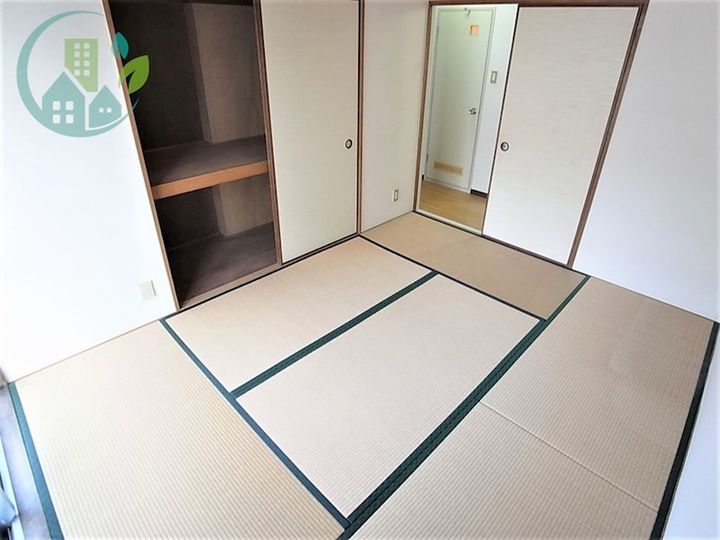 第二坂田ビルの居間