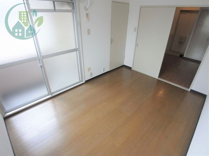 ストーク西灘の居間