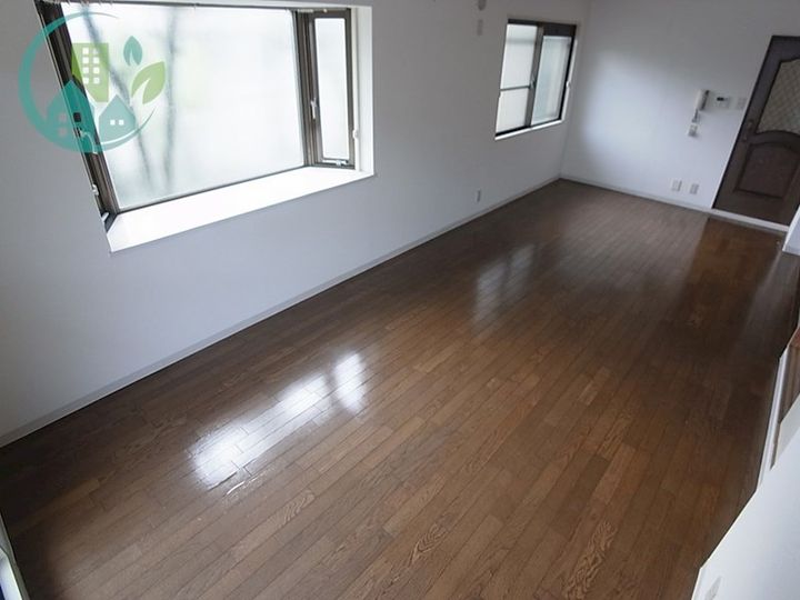 ハイツ仏天垣の居間