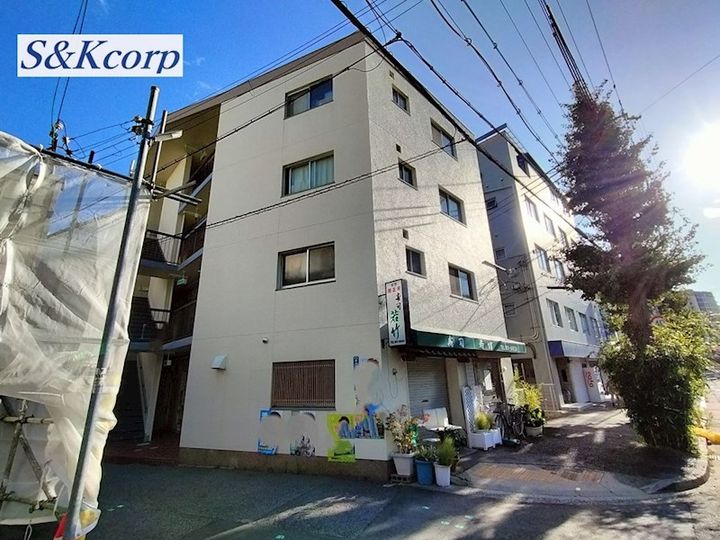 西灘マンションの外観