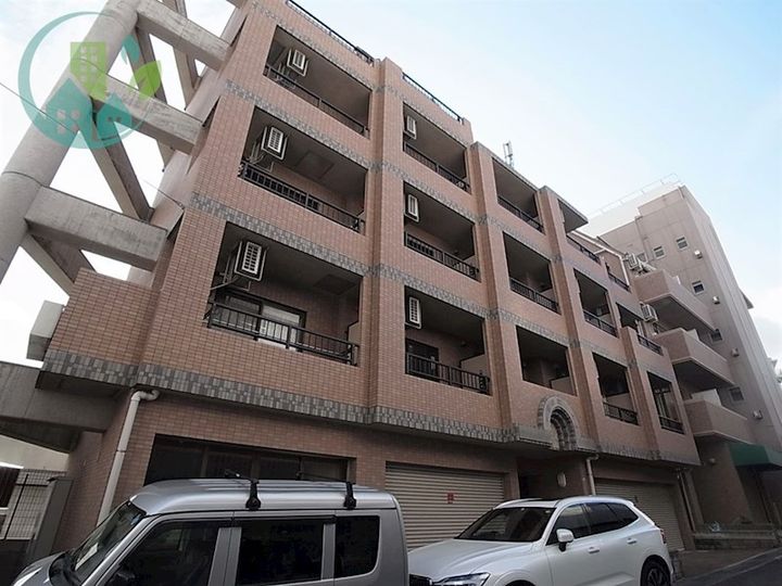 西灘駅前ハイツの外観