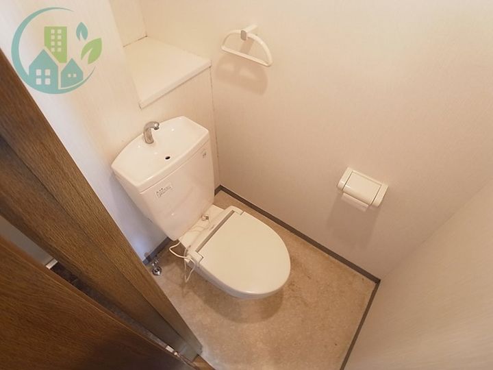 西灘駅前ハイツの内装