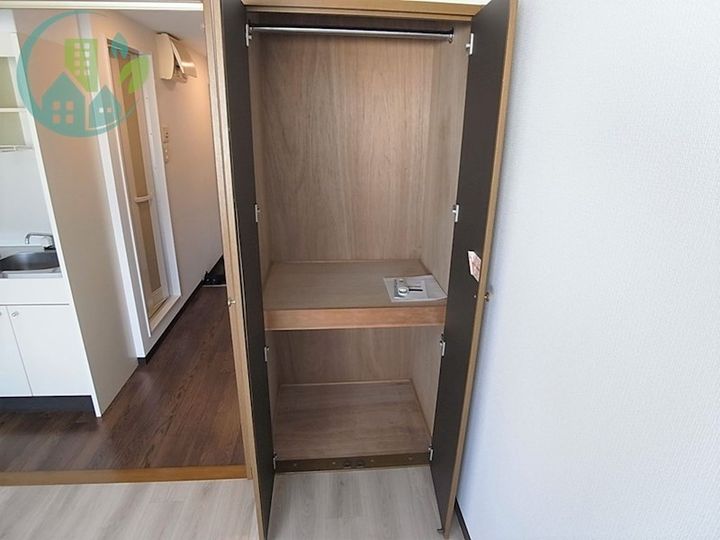 西灘駅前ハイツの内装