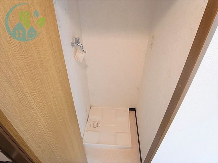 西灘駅前ハイツの内装