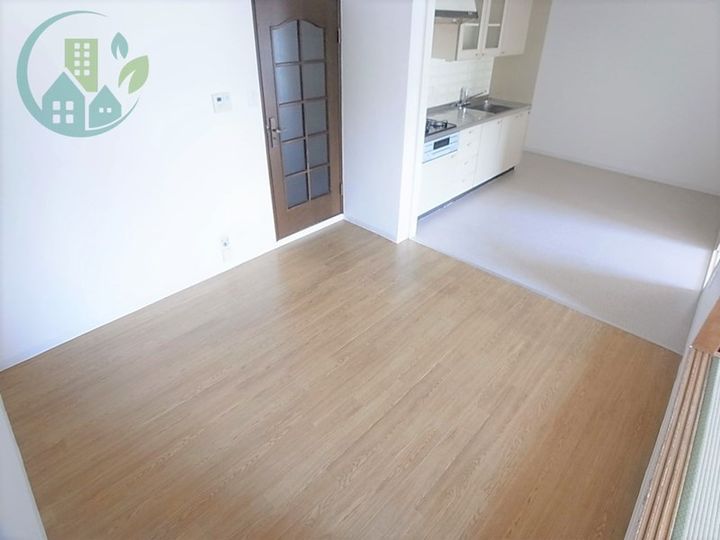 ハイツ仏天垣の居間