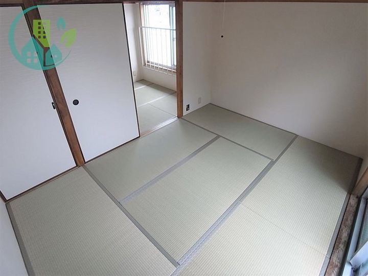 第一坂田ビルの居間
