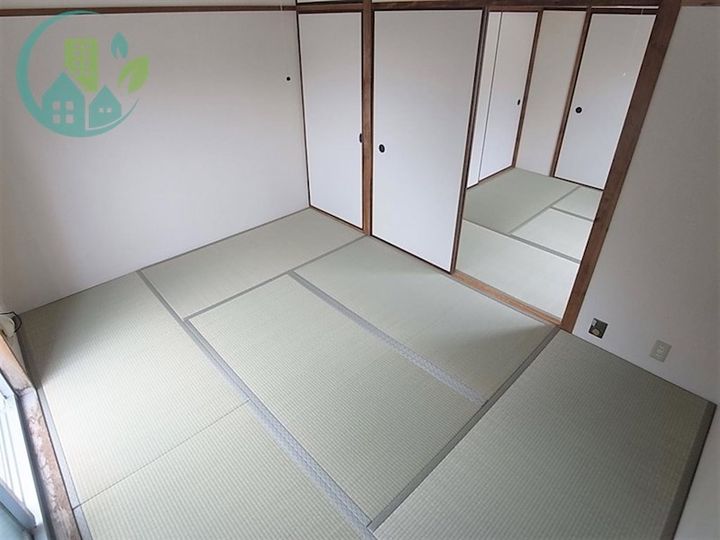 第一坂田ビルの居間