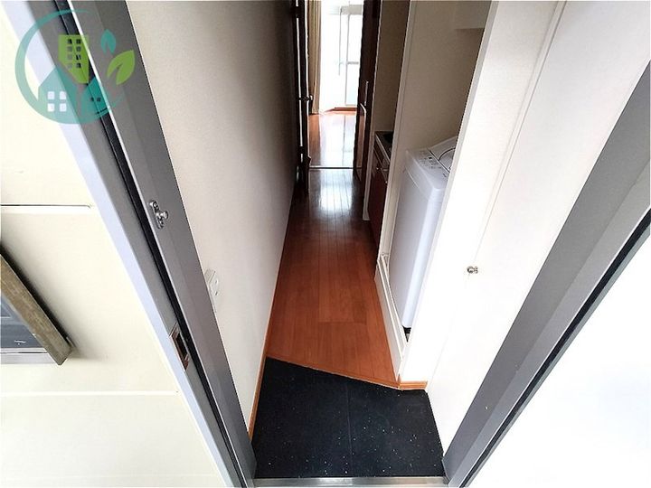 レオパレスブルーバリーの玄関