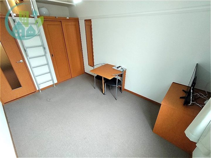 レオパレスフィレンツェ赤坂Iの居間