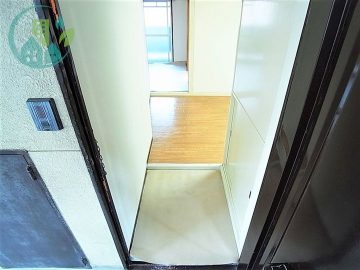 マツヤパークマンションの玄関