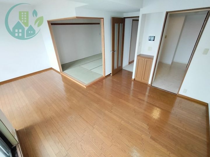 ステイツ神戸青谷・城の下通の居間