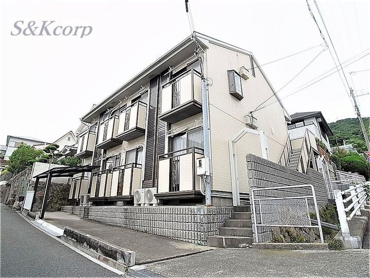 コスモハイツ高尾の外観