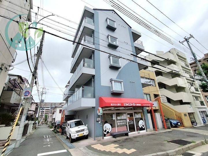 クレストイズミの外観