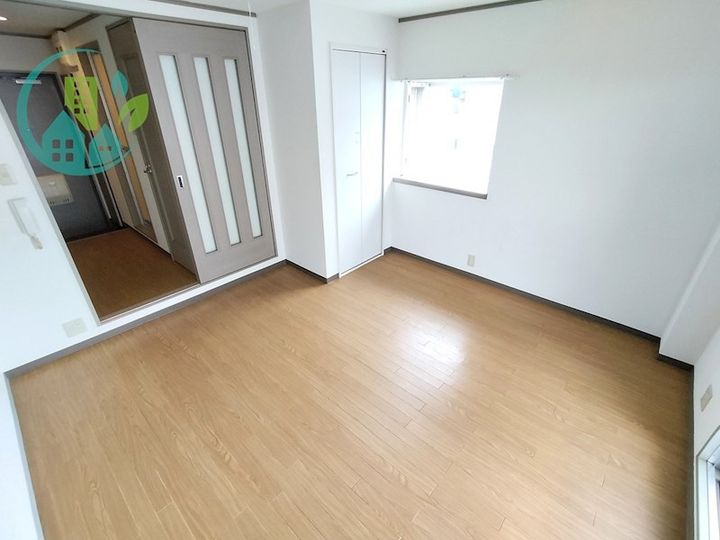 クレストイズミの居間