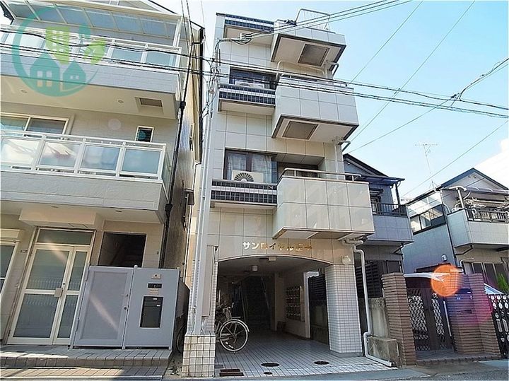 サンロイヤル王子の外観