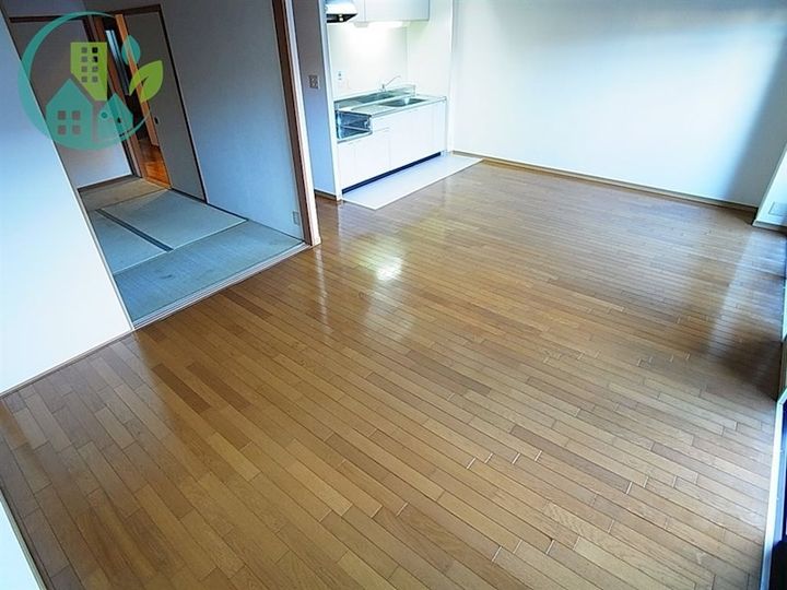 フォリア岡本の居間