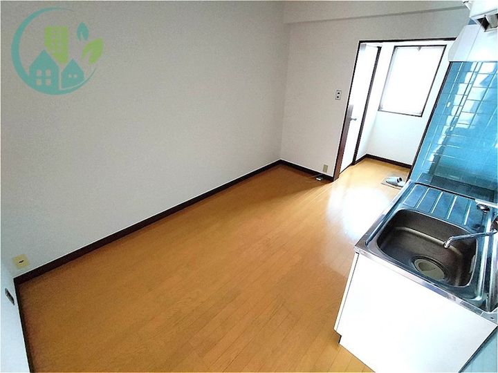 住吉サンライズマンションの居間