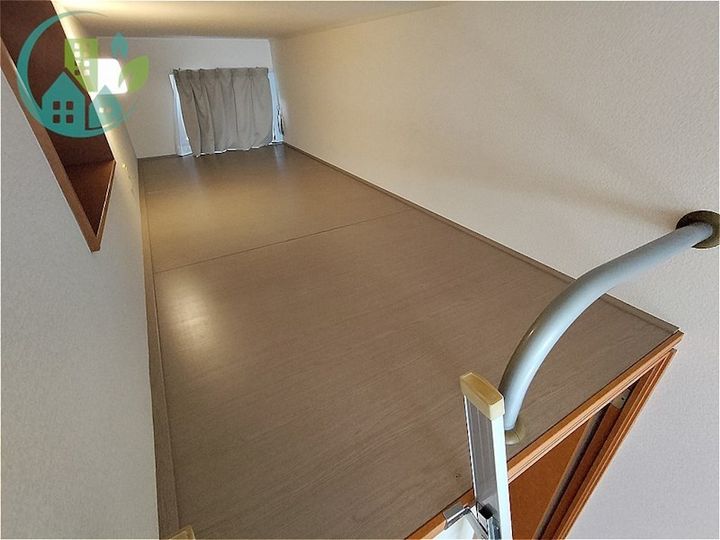 レオパレスEmirates住吉の寝室