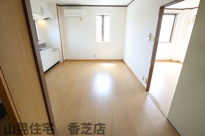 奈良県香芝市別所(マンション)の賃貸物件301の居間
