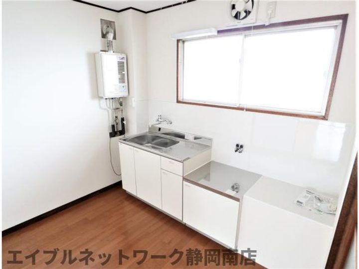 杉山マンション303のキッチン