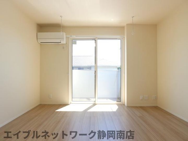 静岡県静岡市駿河区大谷(アパート)の賃貸物件206の居間
