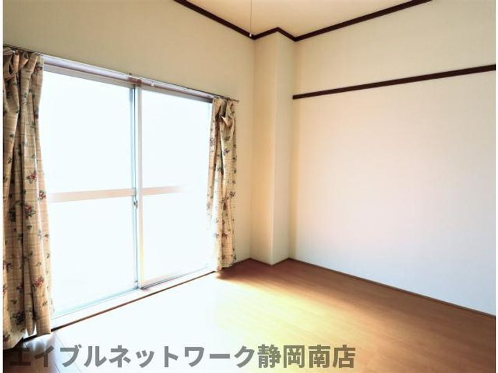 ハイツコバルト102の居間