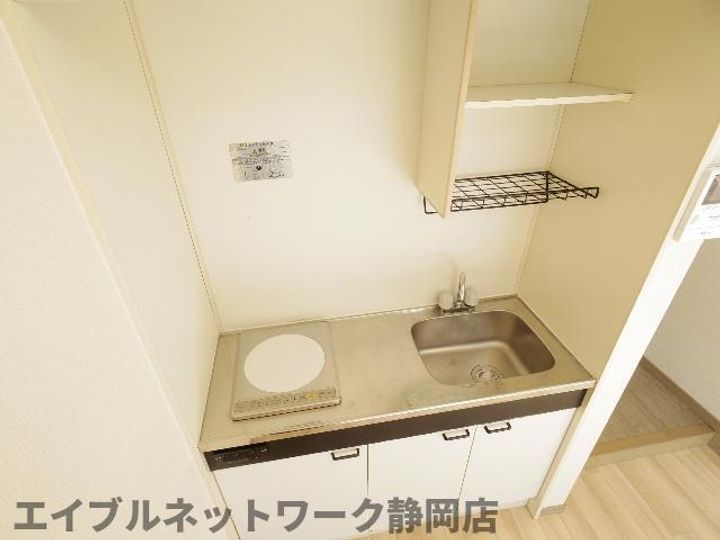 静岡県静岡市葵区鷹匠3丁目(マンション)の賃貸物件のキッチン