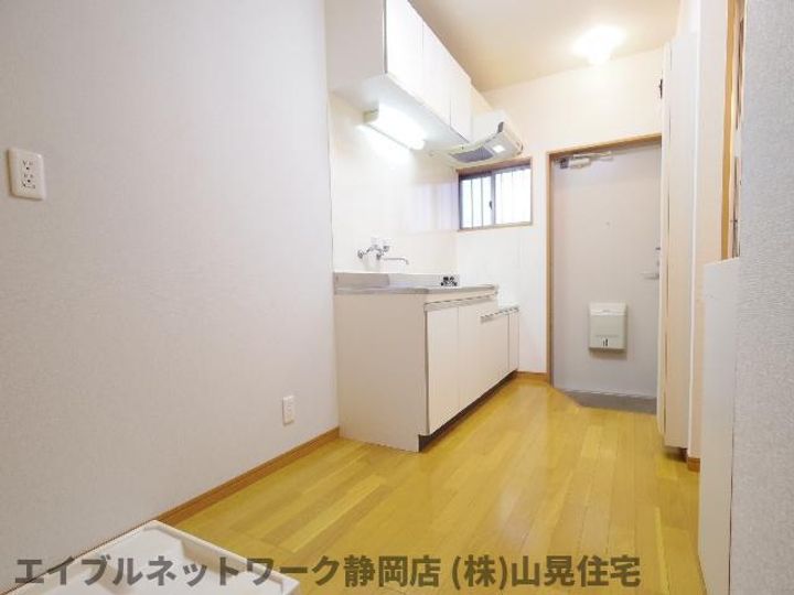 静岡県静岡市葵区長沼2丁目(アパート)の賃貸物件の玄関