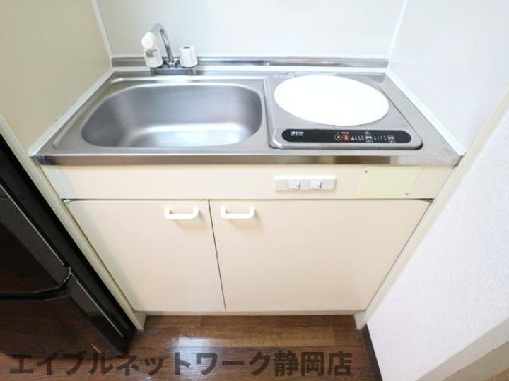 静岡県静岡市葵区常磐町2丁目(マンション)の賃貸物件のキッチン