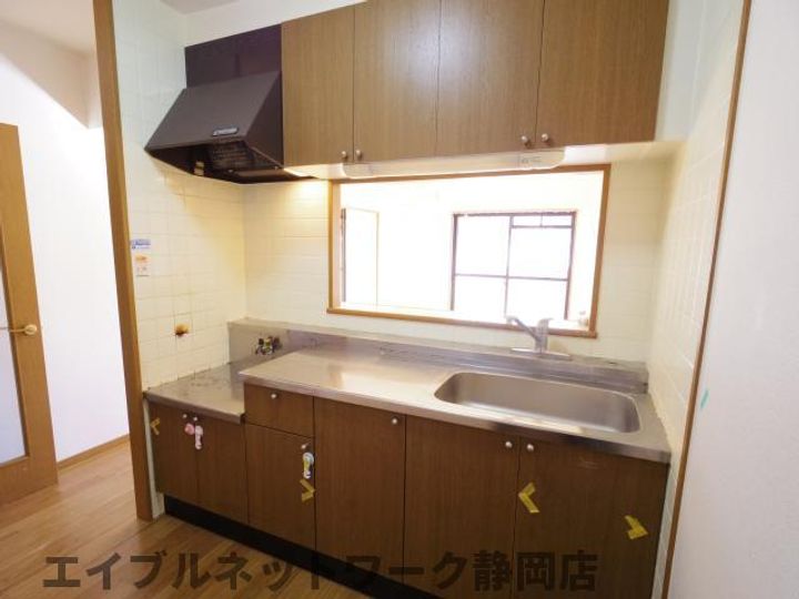 静岡県静岡市葵区上足洗1丁目(マンション)の賃貸物件のキッチン
