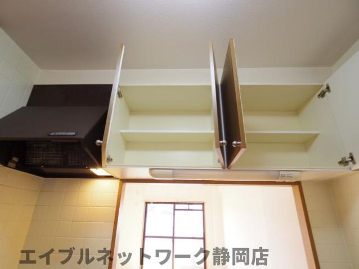 静岡県静岡市葵区上足洗1丁目(マンション)の賃貸物件のキッチン