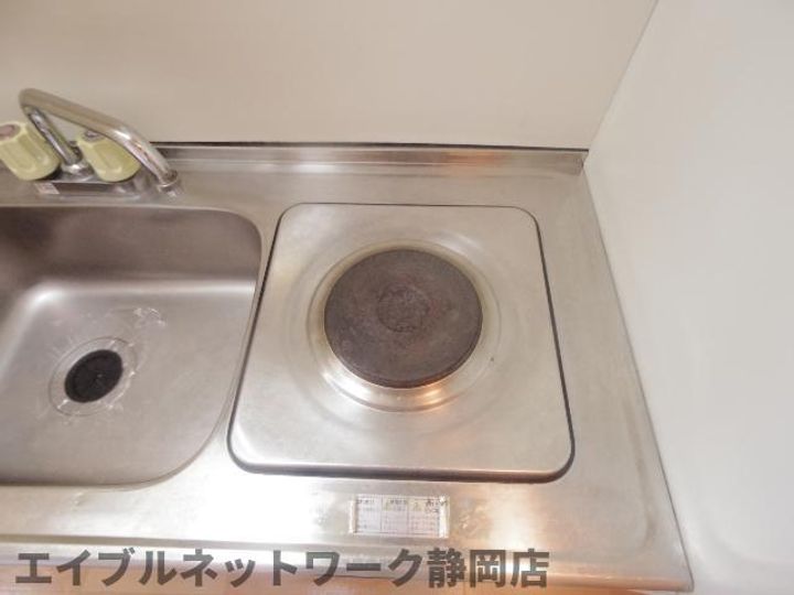 静岡県静岡市葵区上足洗2丁目(アパート)の賃貸物件のキッチン