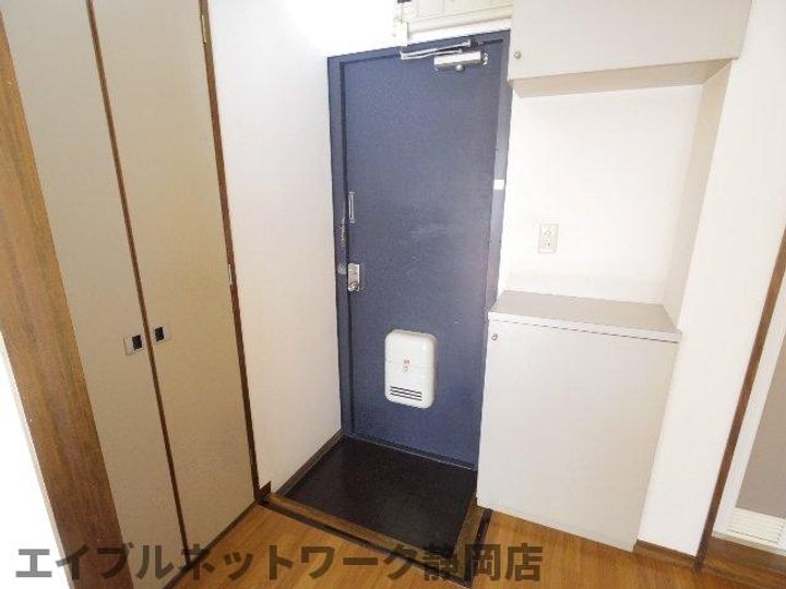 静岡県静岡市葵区鷹匠1丁目(マンション)の賃貸物件の玄関