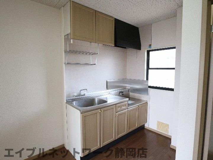 静岡県静岡市葵区古庄5丁目(アパート)の賃貸物件のキッチン