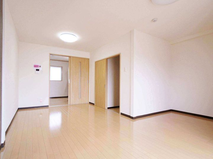 奈良県橿原市石原田町(マンション)の賃貸物件の居間